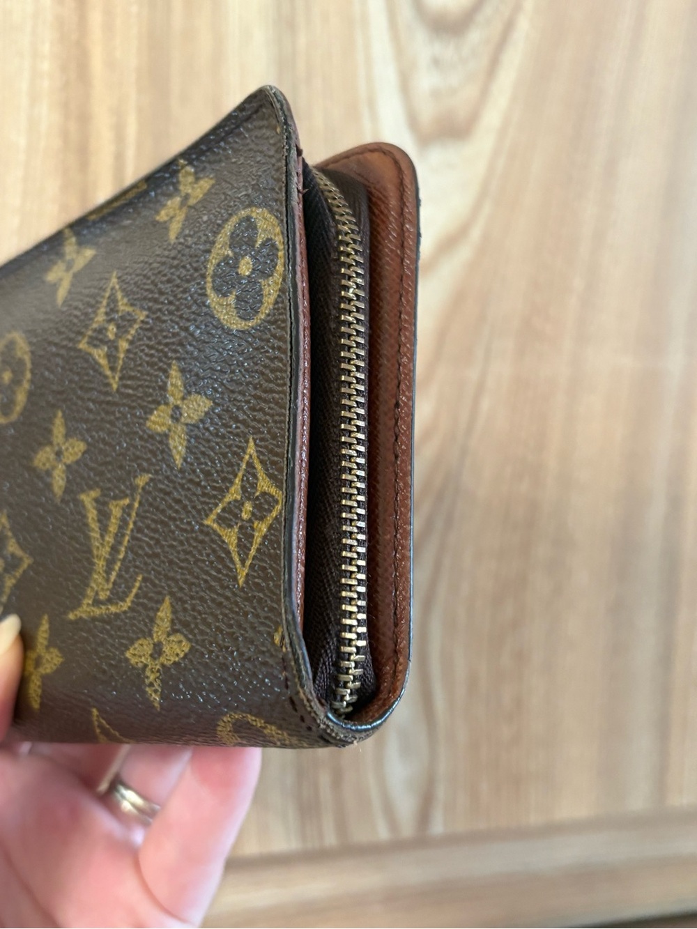 Auth Louis Vuitton monogram zippy wallet - Picture 4 of 13